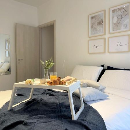 Appartamento Casa a 20 minuti da Duomo Milano Esterno foto