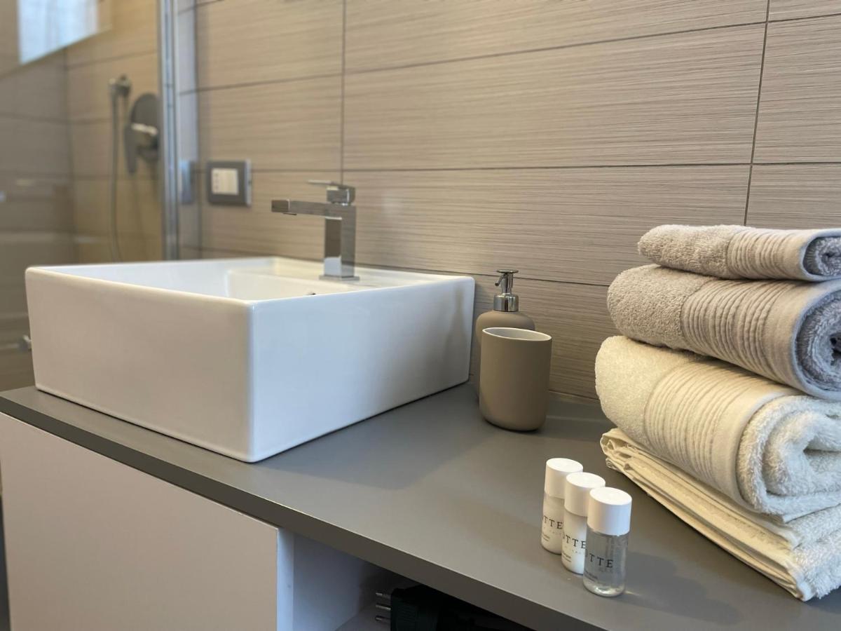 Appartamento Casa a 20 minuti da Duomo Milano Esterno foto